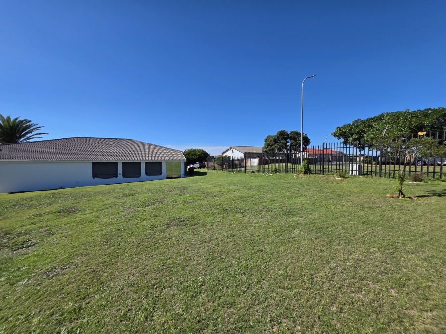 4 Bedroom Property for Sale in C Place Eastern Cape